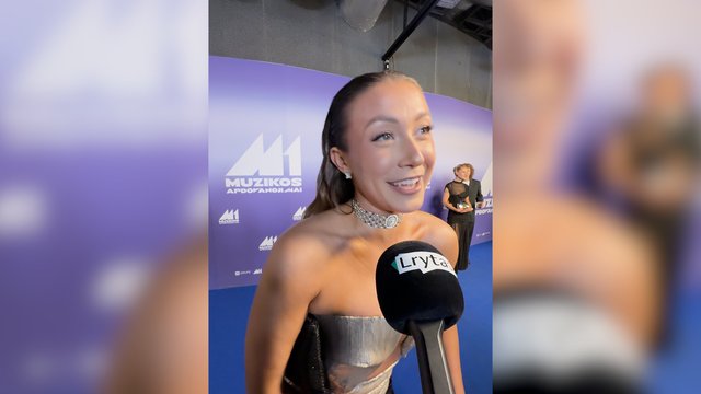 E. Jakštytė užminė mįslę apie naujus santykius: atvyko ne viena