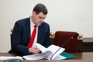 Po teismo verdikto R. Žemaitaičiui reguoja opozicija: kalba apie galimą apkaltą ir kreipiasi į „socdemus“