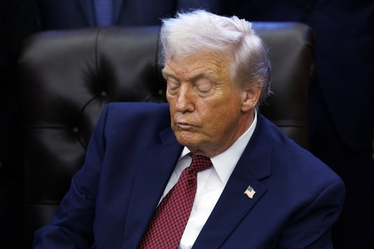 H. Clinton aplenkė D. Trumpą: į JK parlamento narius kreipsis pirmoji