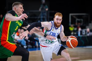 Lietuvai 15 taškų įsūdęs italas susilaužė nosį