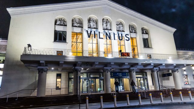 Dukart per vakarą uždarius Vilniaus oro uostą – „Finnair“ apsisprendė: skelbia naikinanti vieną skrydį