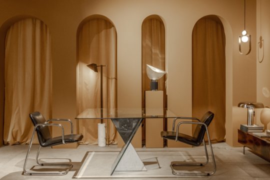 Į šį Vilniaus biurą žmonės ateina „tik pasižiūrėti“ ir pasilieka valandoms