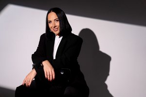 Lrytas pramogų redaktorė Indrė Grinkevičė: „Tai nėra tik apie romanus ar skyrybas“