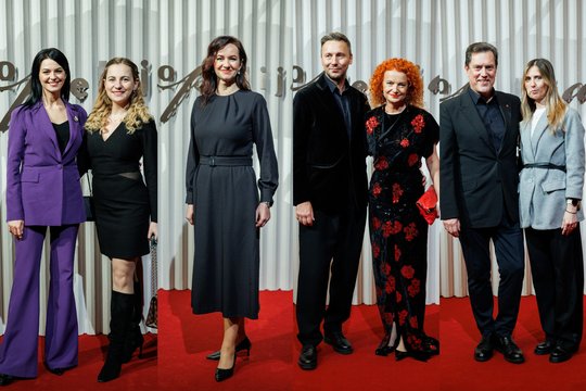 Į Lietuvos baleto 100-mečiui skirtą premjerą rinkosi žinomi žmonės: atvyko ir premjerė I. Ruginienė