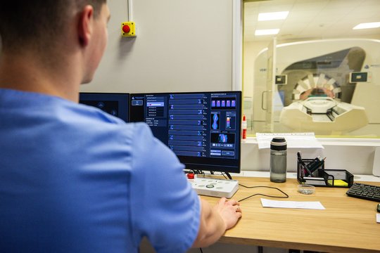 Kauno klinikose pirmą kartą Lietuvoje pritaikytas naujas prostatos vėžio gydymo metodas