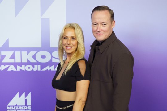 Į apdovanojimus su Ineta Stasiulyte atvykęs Laurynas Suodaitis pasakė, kas juodu sieja