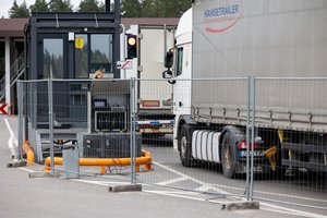 Tarptautinė transporto kelių sąjunga ragina Baltarusiją išleisti sulaikytus Lietuvos vilkikus