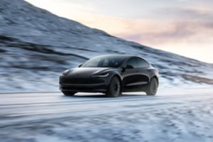 Pristatome Model 3 Standard Europoje – įperkamiausią visų laikų Tesla automobilį