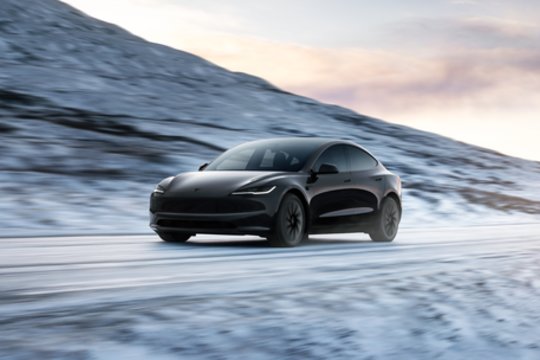 Pristatome Model 3 Standard Europoje – įperkamiausią visų laikų Tesla automobilį