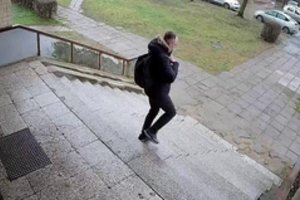 Policija paviešino naujausius vaizdus, kaip gali atrodyti įtariamasis dėl dviejų merginų nužudymo Kaune