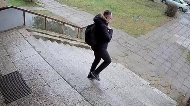 Policijos vaizdo medžiaga: parodė, kaip gali atrodyti nužudymais įtariamas B. Mikutavičius