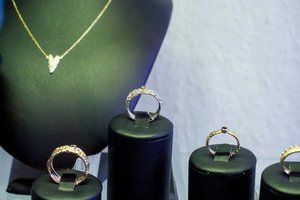 Naktį Vilniuje – įžūlus juvelyrinės parduotuvės apiplėšimas: nuostolis siekia 250 tūkst. eurų