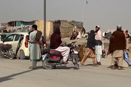 Pakistano ir Afganistano pasienyje – mirtinas susišaudymas: žuvo 4 žmonės, abi šalys kaltina viena kitą