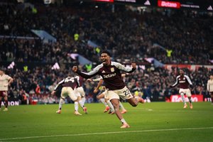 Geriausiųjų ketverte įsitvirtinanti „Aston Villa“ pranoko ir „Premier“ lygos lyderius