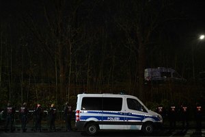 Vokietijoje vyras įvažiavo į upę ir nuskendo