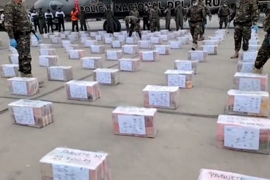 Peru konfiskavo 3,4 tonos kokaino: narkotikai buvo slepiami bananų siuntose, skirtose Belgijai