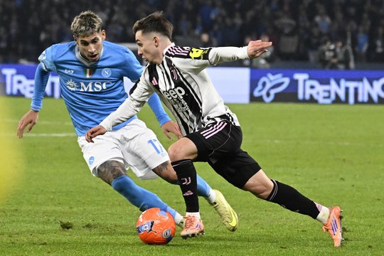 „Juventus“ parklupdžiusi „Napoli“ išlieka Italijos pirmenybių lydere