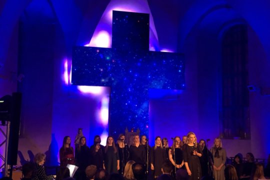 Adventinis koncertas „Po bažnyčios skliautais“ kviečia įprasminti Šv. Kalėdų laukimą