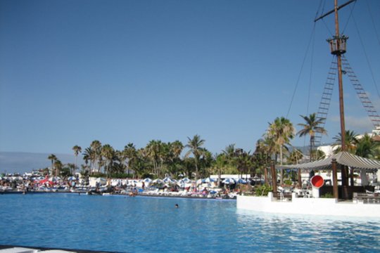 Lietuvių pamiltoje saloje – kraupi tragedija: milžiniška banga pražudė tris žmones