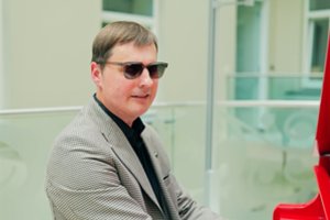 Dainininko Aurimo Papečkio-Aury svajonės: „Eurovizija“ ir ypatingas šuo