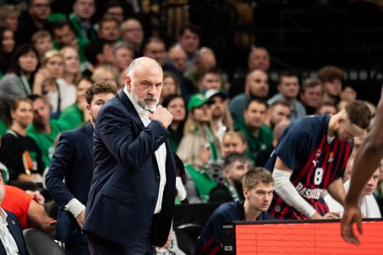 „Anadolu Efes“ surado naująjį vyr. trenerį