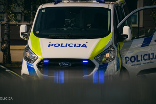 Latvijoje per susidūrimą su traktoriumi žuvo vairuotojas iš Lietuvos – pagalbos prašoma ir mūsų šalies gyventojų