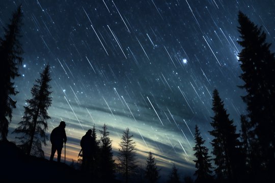 Savaitgalis vėl sužibs krentančiomis žvaigždėmis – laukia gausiausio metuose meteorų lietaus pikas