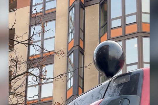 Pirmą kartą proteste vilkikų griausmas ir juodi balionai: simbolizuoja aiškią žinutę