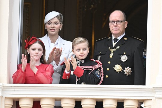 Kalbos pasitvirtino? Kunigaikštis Albertas su žmona susitinka tik pagal išankstinį susitarimą 