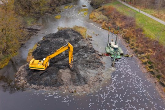 Vaizdas Nevėžio upėje primena tikrą statybų aikštelę: paaiškėjo, kokie darbai iš tiesų čia atliekami