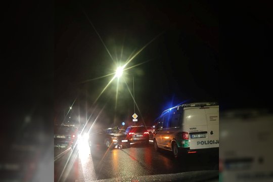 Greta Vilniaus pusamžė vairuotoja iš pat ankstyvo ryto po avarijos pūtė beveik 2 prom.