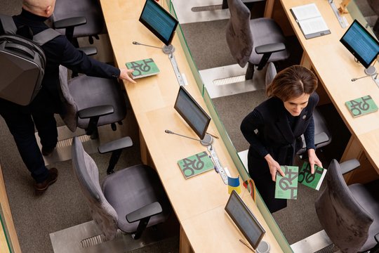 Prieš Seimo posėdį – liberalų dovana socialdemokratams: „Laikas atsikvošėti“