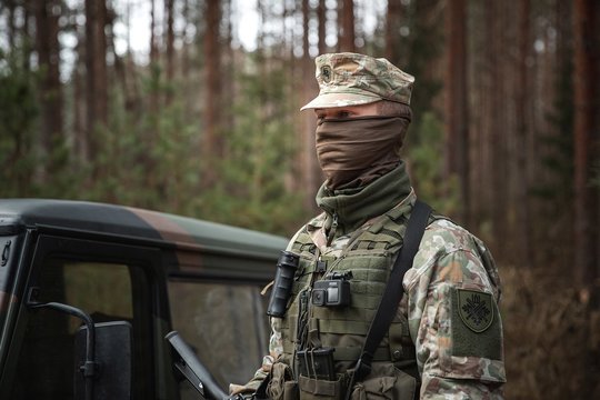 Kovoje prieš hibridines grėsmes iš Baltarusijos kariuomenė padeda keliose srityse: A. Lukašenka to nesitikėjo