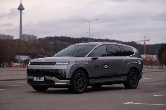 2026 m. „Hyundai Ioniq 9“ testas: ieškantiems erdvaus ir itin komfortiško „Premium“ klasės SUV elektromobilio