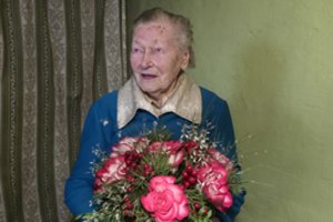 102 metų sulaukusi Agrifina iš Drūkčių kaimo visą gyvenimą praleido toje pačioje sodyboje