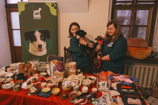 Išskirtinė kalėdinė mugė Vilniuje – su ypatinga misija: rasite dovanų ir padėsite beglobiams gyvūnams