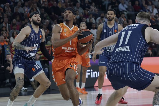Nuostabų sezoną tęsianti „Valencia Basket“ susitvarkė ir su „Anadolu Efes“