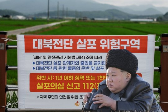 Išgyventi balionų krizę: kaip nuo Šiaurės Korėjos šiukšlių ir išmatų gelbėjosi Pietų Korėja