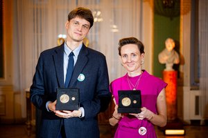 K. Kaupiniui ir G. Masteikaitei įteikti J. K. Chodkevičiaus Aukso medaliai už Valstybės stiprinimo veiklą