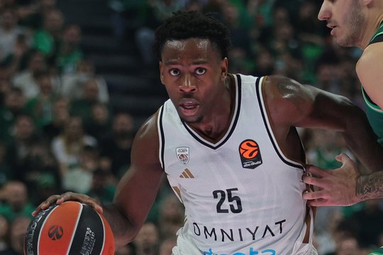 „Dubai“ šou Eurolygoje – panaikino dviženklį pranašumą ir dramatiškai išplėšė pergalę