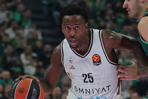 „Dubai“ šou Eurolygoje – panaikino dviženklį pranašumą ir dramatiškai išplėšė pergalę