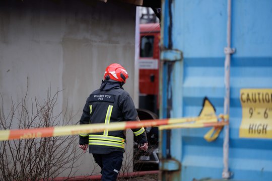 Gaisras Vilniaus motelyje: trys žmonės nukentėjo, vienas išvežtas į ligoninę