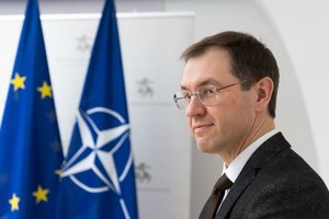 Paskelbus ekstremaliąją situaciją, Seimas svarstys suteikti specialias teises kariams