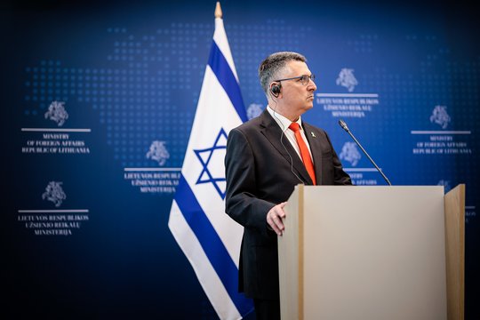 Po mirtinų šūvių per žydų šventę Sidnėjuje Izraelis kritikuoja Australiją