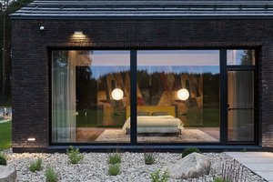 Vilniečių namas miške išties įspūdingas – bet viduje ten viskas dar stipriau