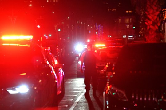 Australijos paplūdimyje per šaudynes žuvusių žmonių skaičius auga – jau pasiekė 16