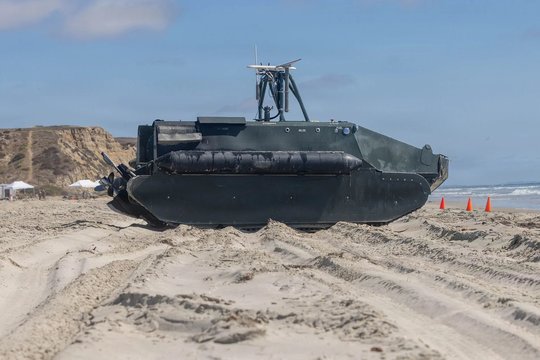 JAV bando neįprastą naujos kartos karo mašiną