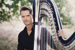 Vilniuje koncertuos viena ryškiausių klasikinės muzikos žvaigždžių – pasaulinis arfos virtuozas Xavier'as de Maistre'as