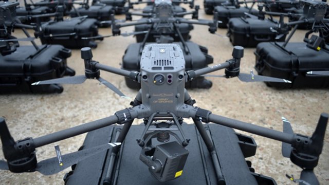 Vokietija vienijasi su Ukraina: pramoniniu mastu gamins kovinius dronus