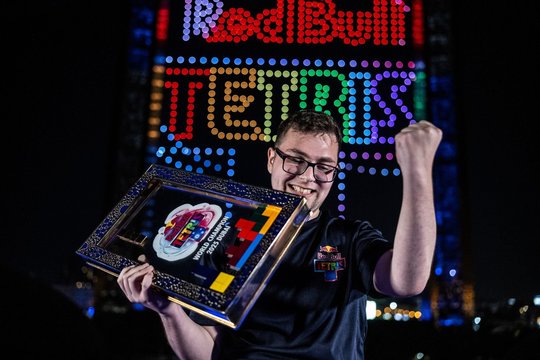 Minint garsiojo žaidimo „Tetris“ keturiasdešimtmetį: turnyre Dubajuje varžėsi ir lietuvis